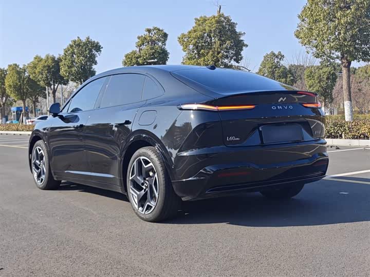 Фото 9 - Nio Onvo L60