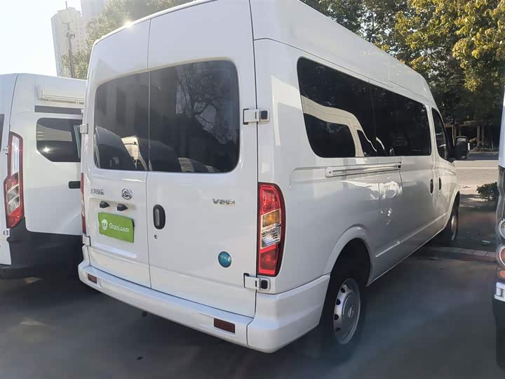 Фото 7 - Maxus V80