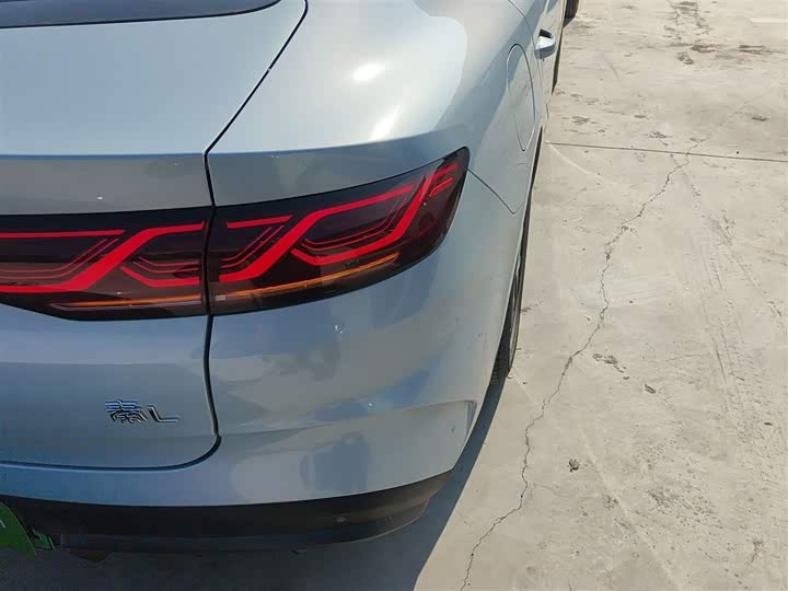 Фото 8 - BYD Qin L