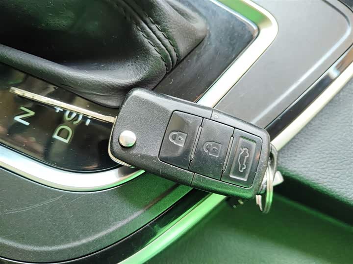 Фото 9 - Dongfeng Forthing T5