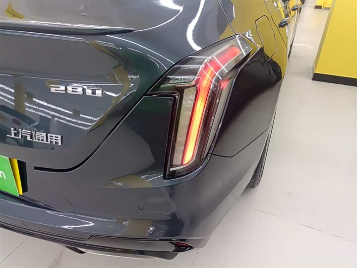 Фото 8 - Cadillac CT4