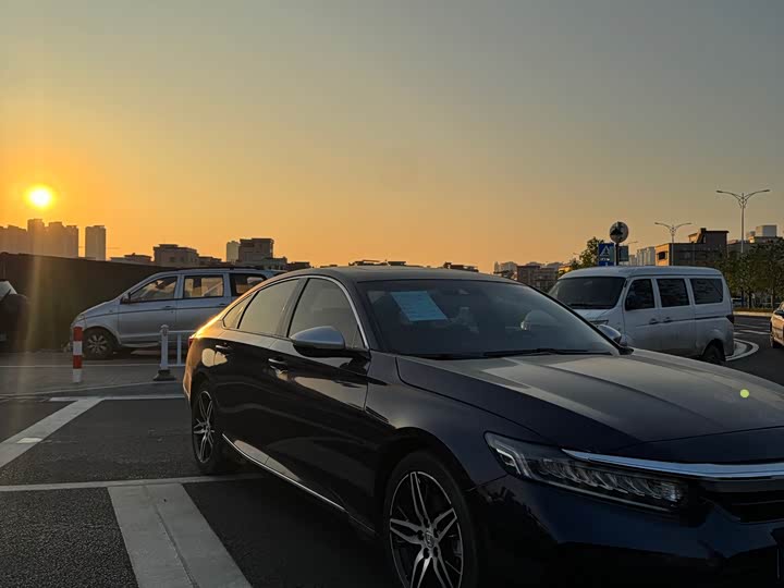 Фото 3 - Honda Inspire