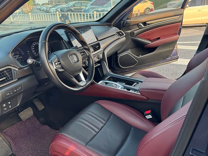 Фото 6 - Honda Inspire