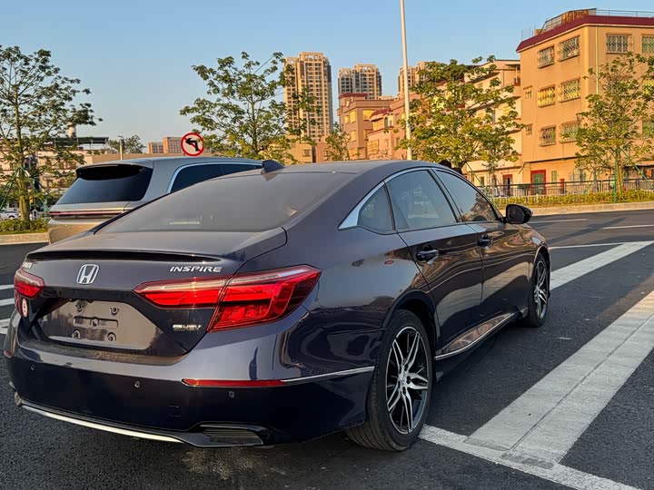 Фото 8 - Honda Inspire