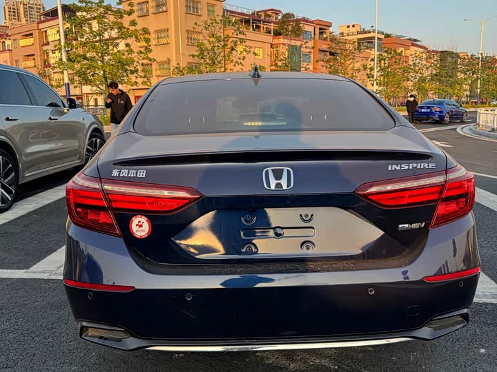 Фото 9 - Honda Inspire