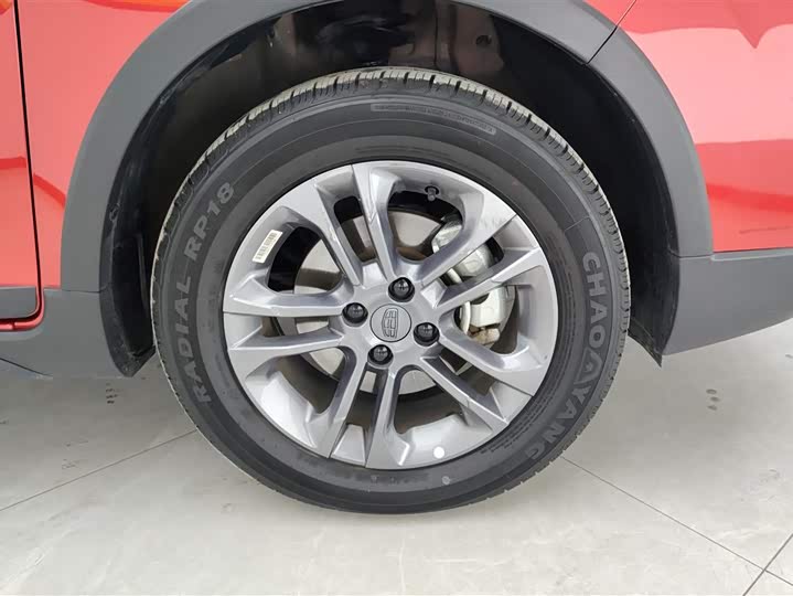 Фото 6 - Geely Vision X3