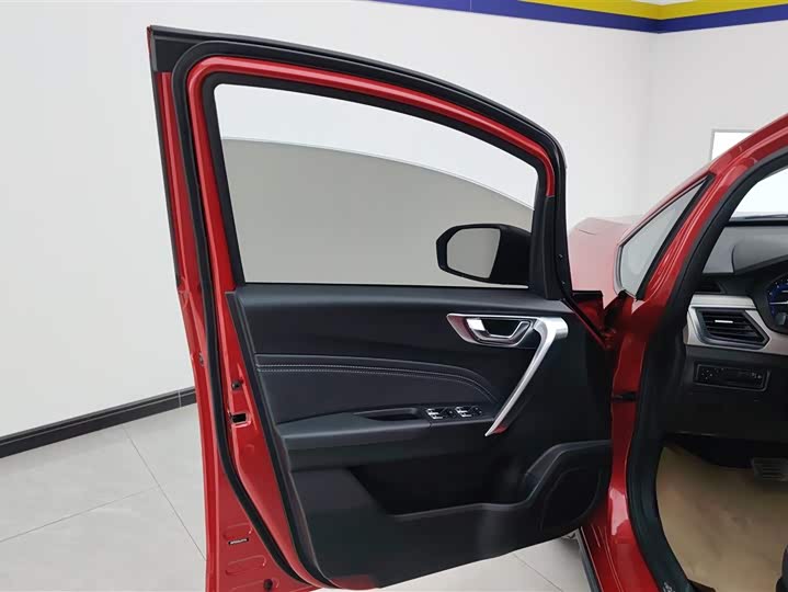 Фото 7 - Geely Vision X3