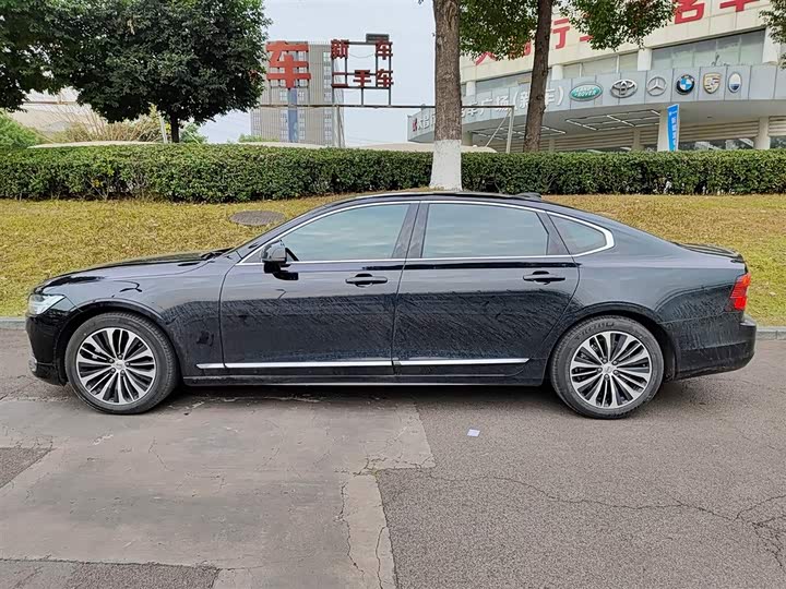 Фото 3 - Volvo S90