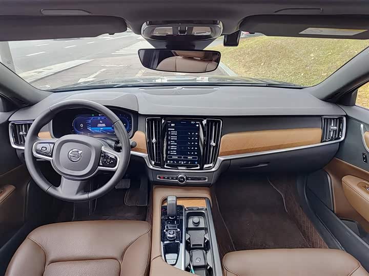 Фото 6 - Volvo S90