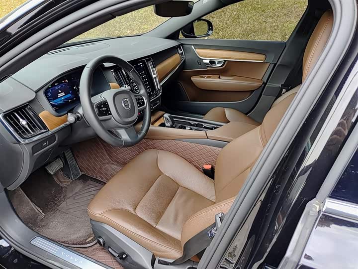 Фото 7 - Volvo S90