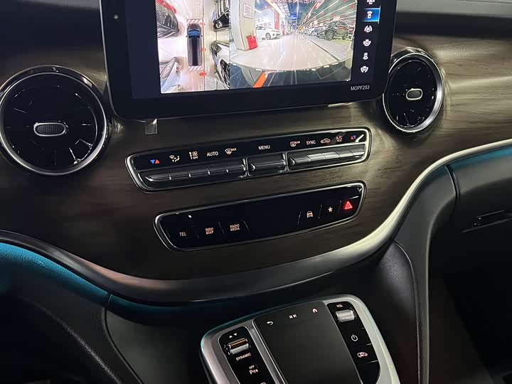 Фото 6 - Mercedes-Benz V-Class