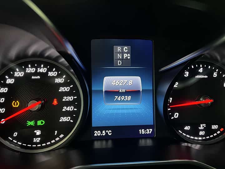 Фото 8 - Mercedes-Benz V-Class