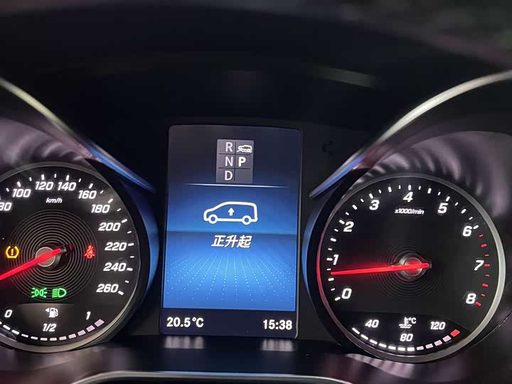 Фото 9 - Mercedes-Benz V-Class