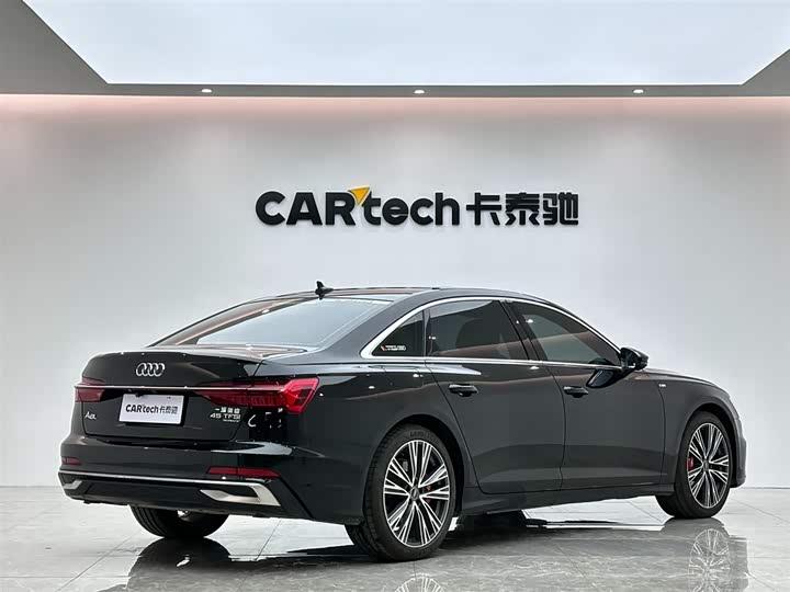 Фото 5 - Audi A6L