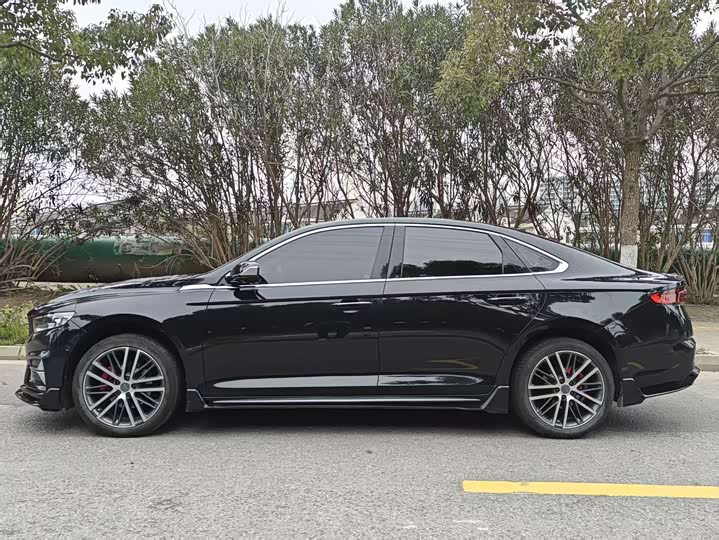 Фото 4 - Geely Preface