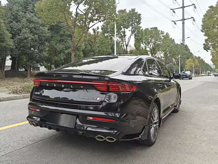 Фото 7 - Geely Preface