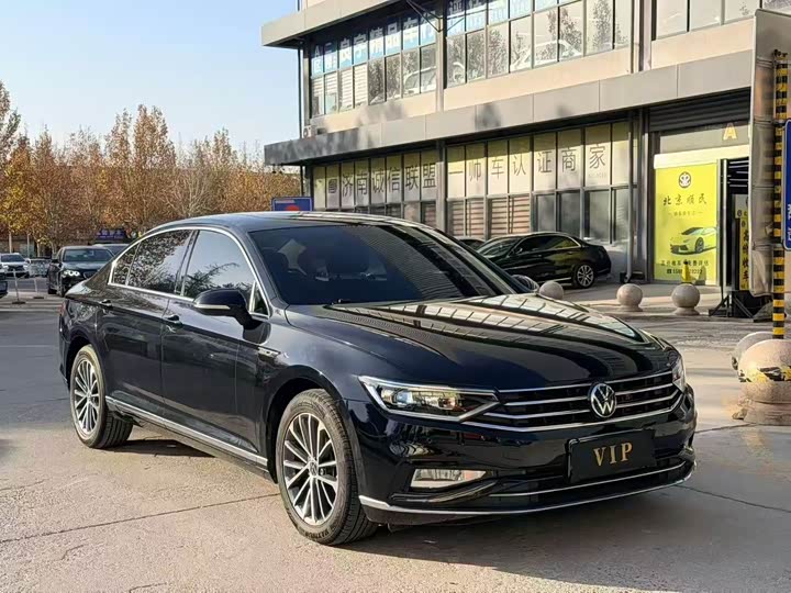 Фото 3 - Volkswagen Magotan