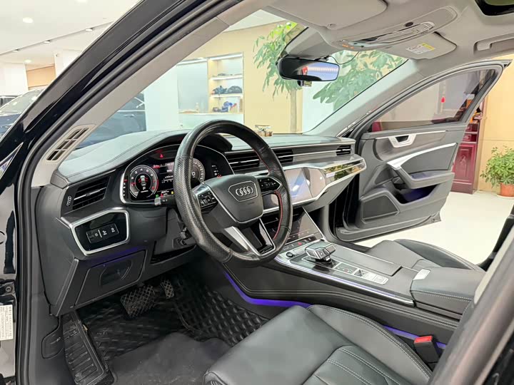 Фото 4 - Audi A6L