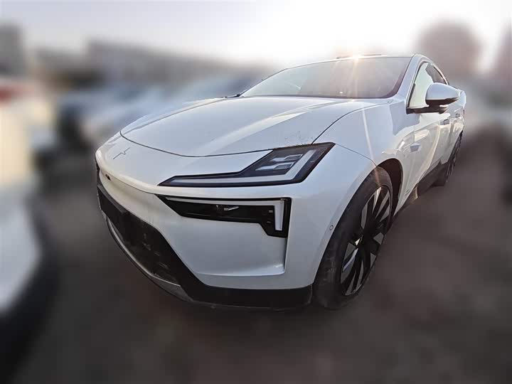 Фото 3 - Polestar 4