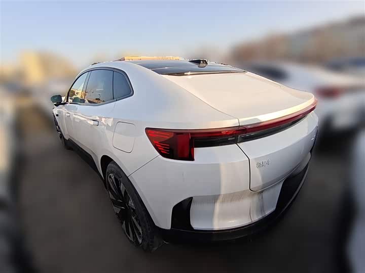 Фото 9 - Polestar 4