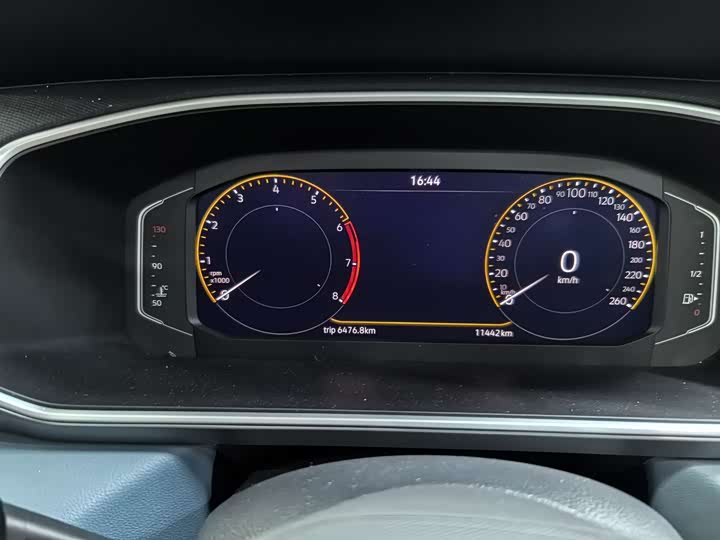 Фото 9 - Volkswagen Tharu