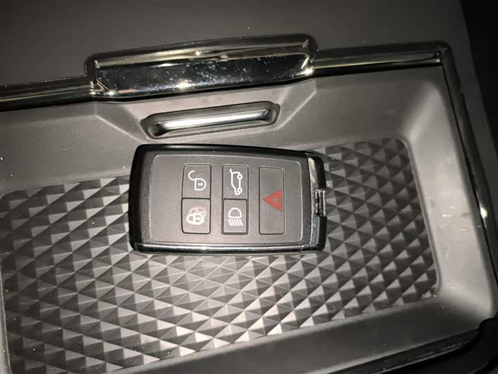 Фото 9 - Land Rover Range Rover Evoque L