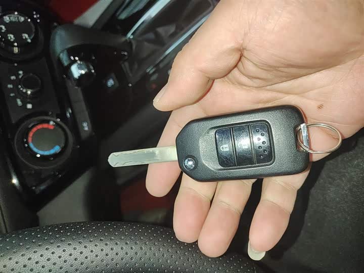 Фото 9 - Honda Vezel