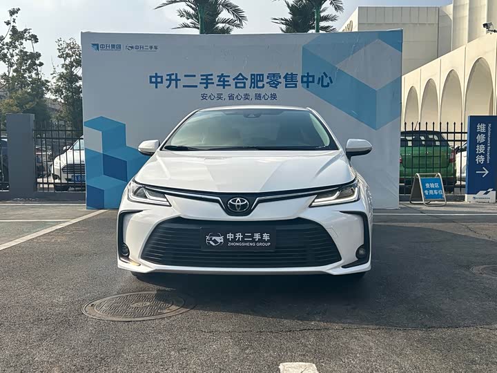 Фото 3 - Toyota Corolla