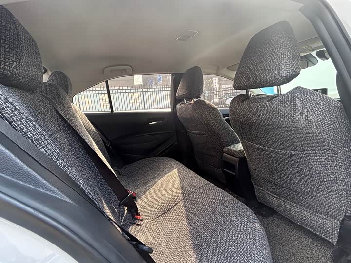 Фото 5 - Toyota Corolla