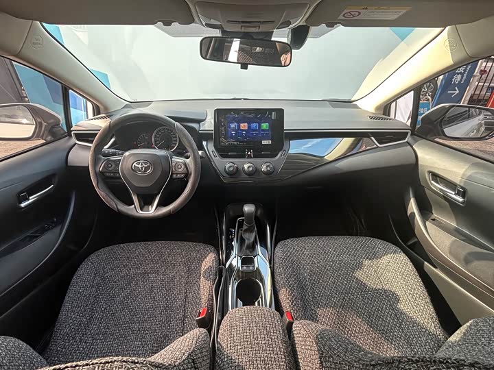 Фото 6 - Toyota Corolla