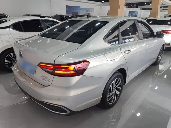 Фото 7 - Volkswagen Lavida