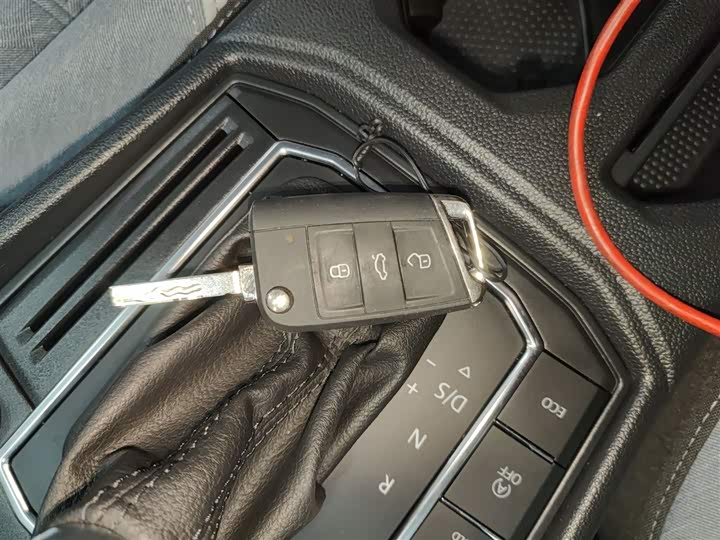 Фото 9 - Volkswagen Lavida