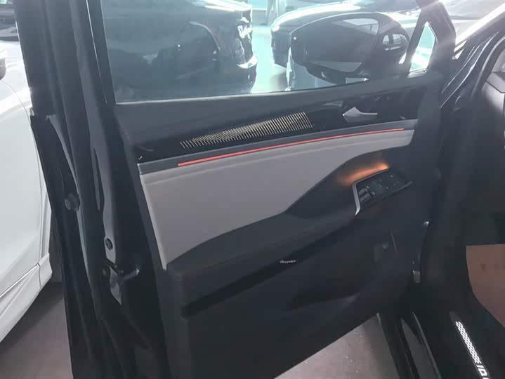 Фото 7 - Volkswagen ID.6 Crozz