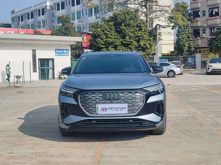 Фото 2 - Audi Q4 e-tron