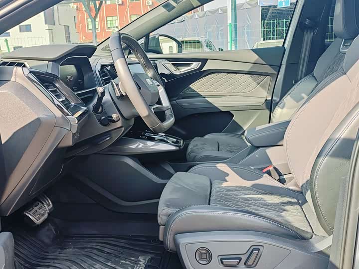 Фото 9 - Audi Q4 e-tron