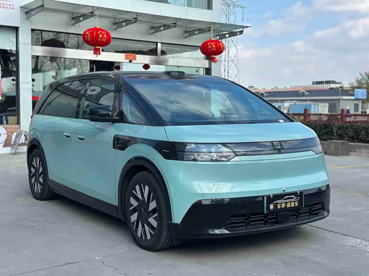 Фото 3 - Zeekr Mix