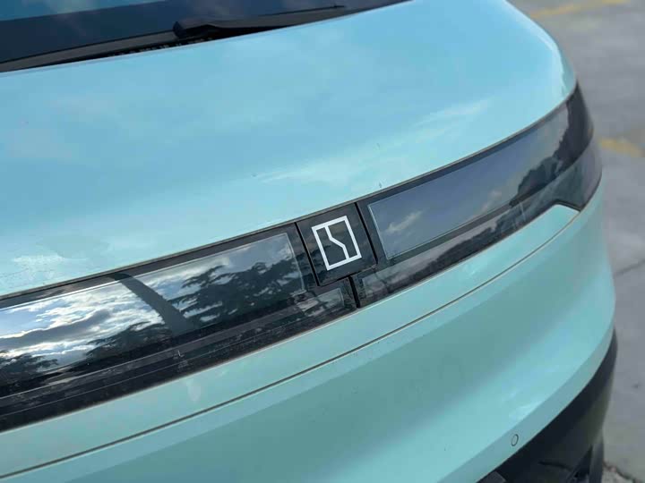 Фото 5 - Zeekr Mix