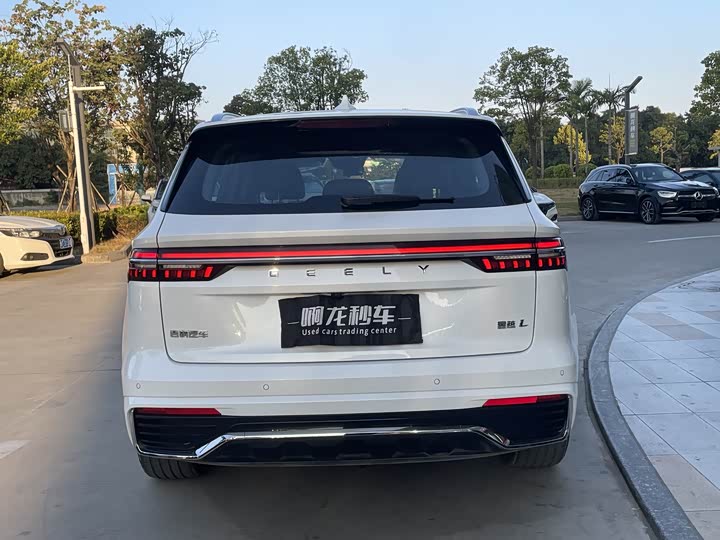 Фото 7 - Geely Monjaro