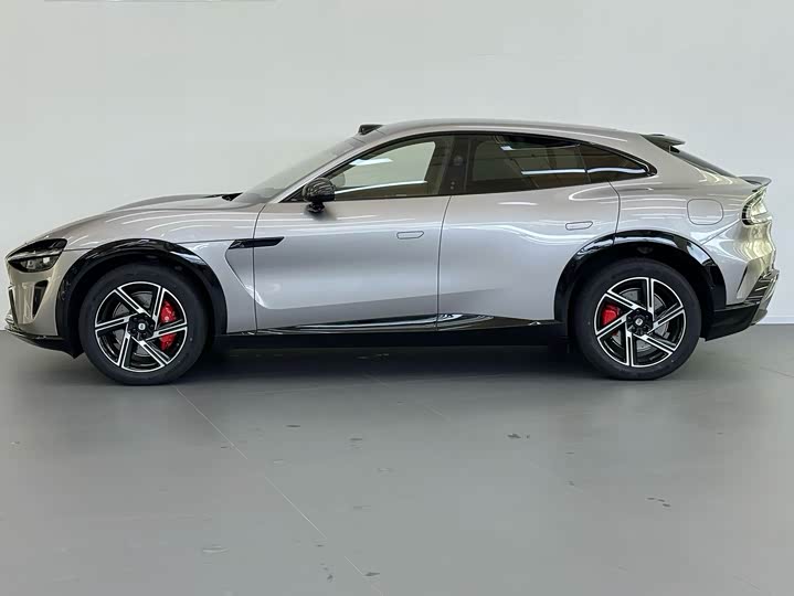 Фото 3 - Xiaomi YU7