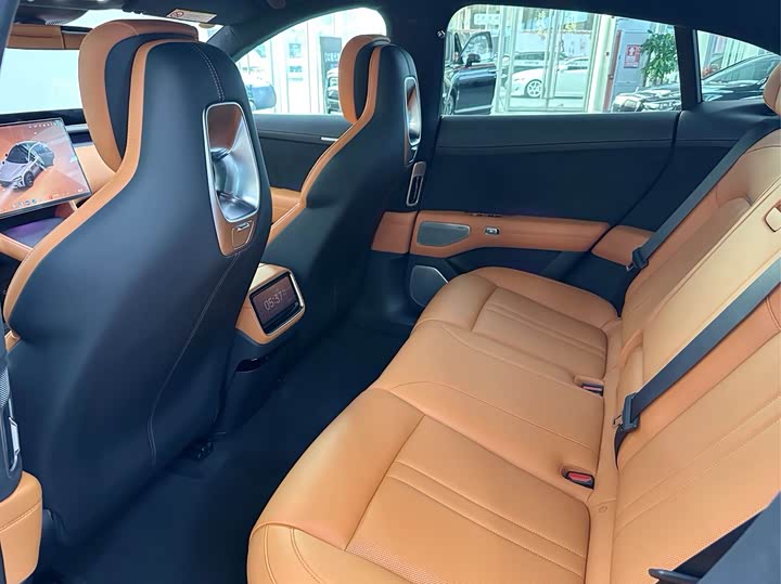 Фото 5 - Xiaomi YU7