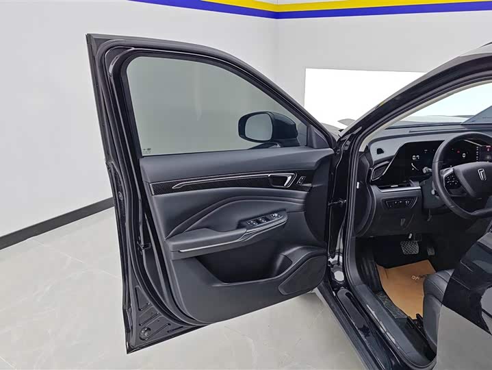 Фото 7 - Bestune T55