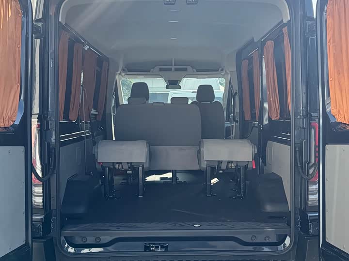 Фото 5 - Ford Transit T8