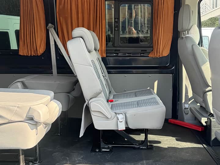 Фото 6 - Ford Transit T8