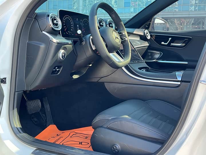 Фото 7 - Mercedes-Benz C-Class