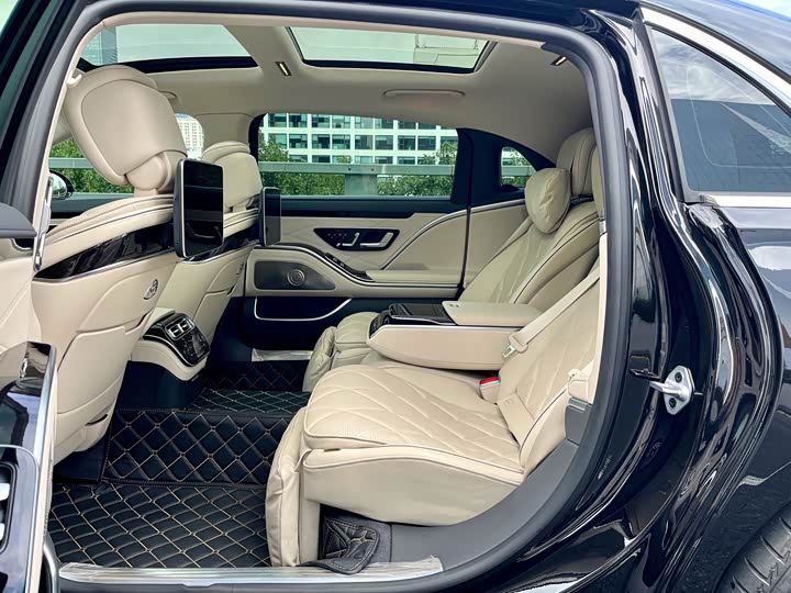 Фото 8 - Mercedes-Benz Maybach S-Class
