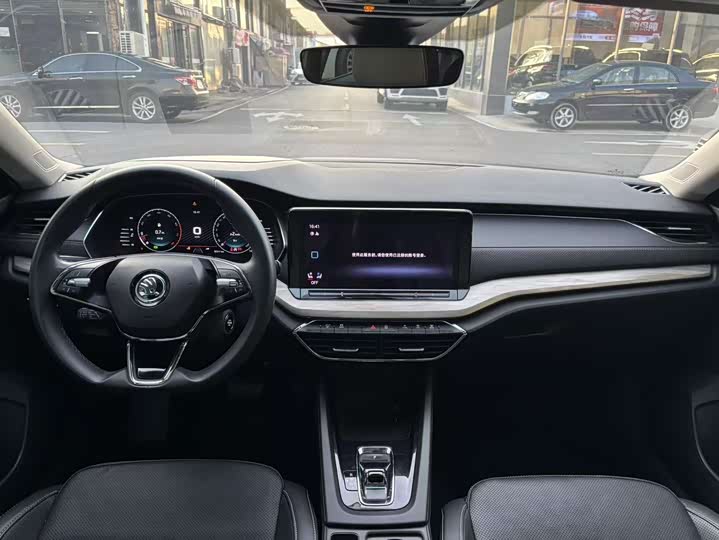 Фото 7 - Skoda Octavia Pro