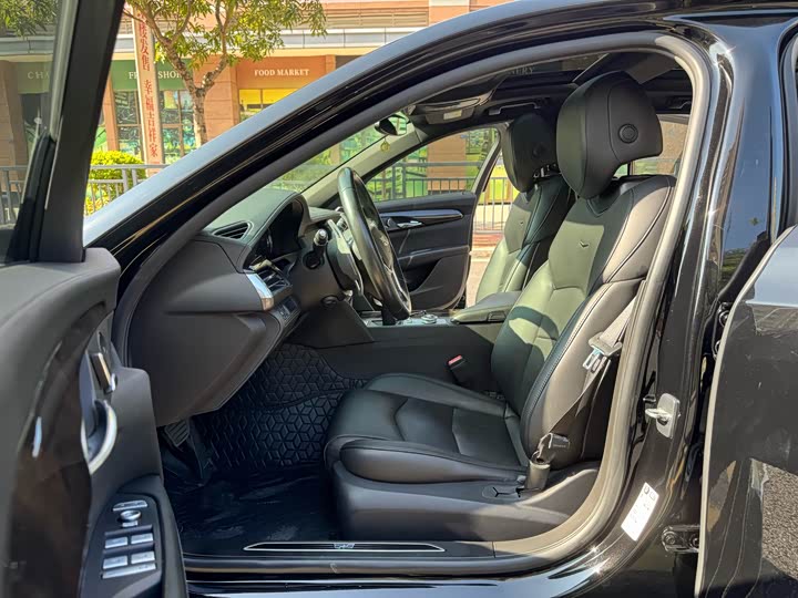 Фото 9 - Cadillac CT6