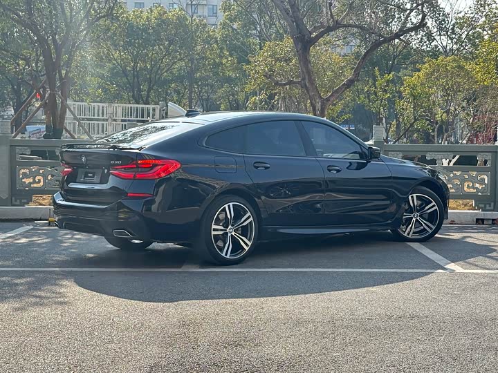 Фото 4 - BMW 6 Series GT