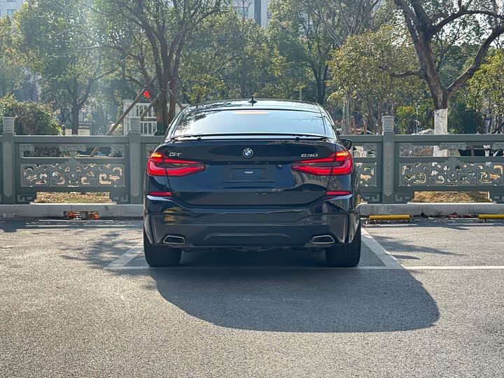 Фото 5 - BMW 6 Series GT