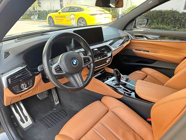 Фото 8 - BMW 6 Series GT